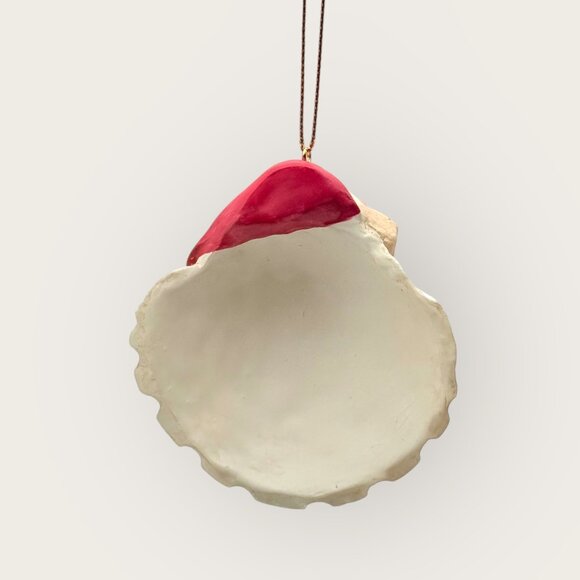Santa Claus Resin Seashell Christmas Ornament Hanging Decoration - Picture 2 of 2